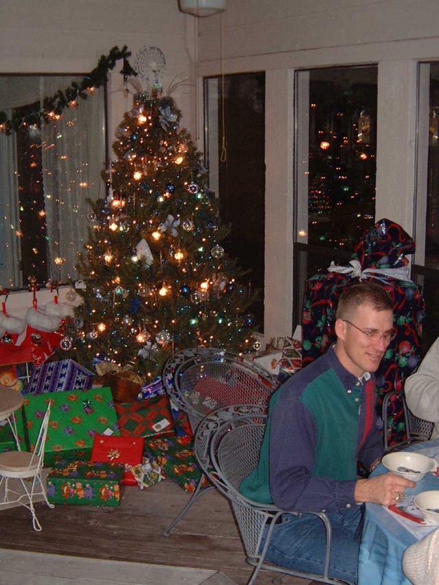 Hildebrand Christmas ScreenSaver/640x480_2002-12-24 Christmas Eve 10.jpg